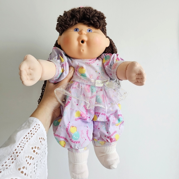 Rare 1990 First Edition Hasbro Cabbage Patch Curly Blue Eye Birthday Party Doll - Picture 10 of 16
